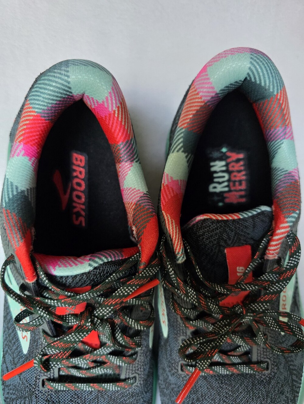 Brooks Ghost 16 "Run Merry" Womens Limited Edition Running Shoes. - Picture 3 of 8